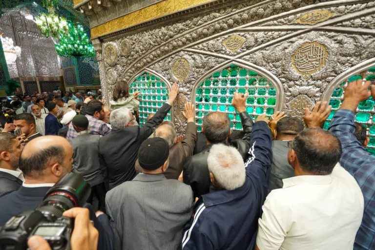 İmam Əli (ə) hərəmi rəhbərinin İmam Rza (ə) hərəmini ziyarət etçəsi ...